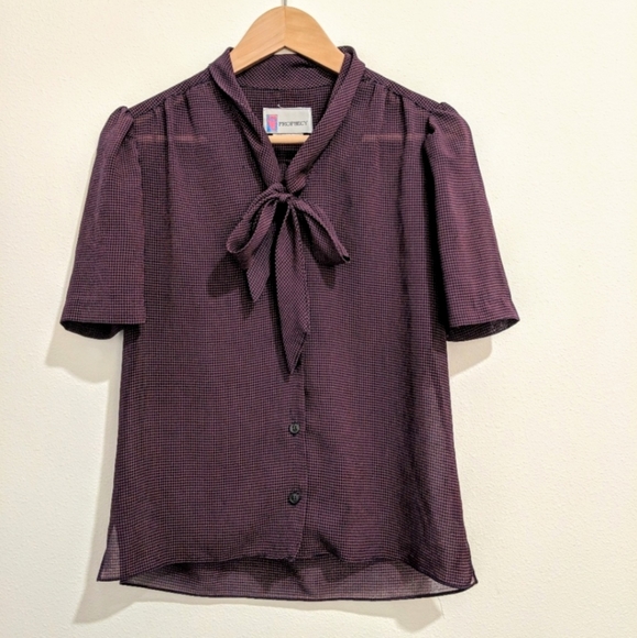 Vintage Tops - Vintage dark purple button top with bow